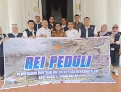 Bupati Tanah Datar Menyambut Kedatangan DPD REI Sumatera Barat Salurkan Bantuan