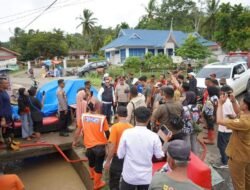 Terdampak Bencana Banjir di III Koto, Bupati Tinjau Lapangan