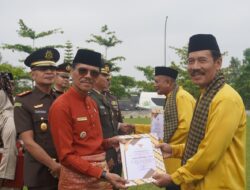 Bupati Safaruddin Pimpin Upacara Peringatan Hardiknas2024
