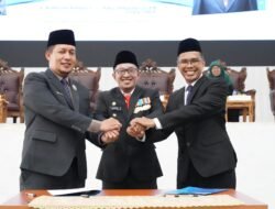 Rektor Baru UIN Mahmud Yunus Batusangkar Prof. Delmus Puneri Salim, S.Ag, MA., M. Res., Ph.D