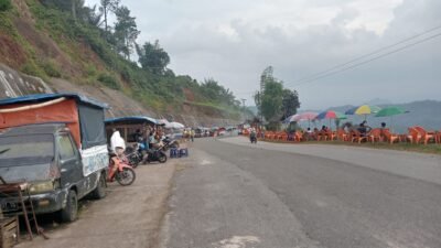 Puncak Pato Masih Diminati Pengunjung Lokal