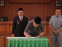 DPRD Kota Payakumbuh Sahkan 2 Ranperda Jadi Perda