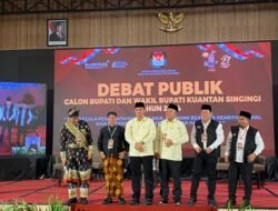 Adam-Sutoyo Kuasai Debat Tanpa Menyerang Calon Lain