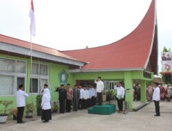 Bupati Tanah Datar Inspektur Upacara HAB Ke-79 Kemenag Tanah Datar