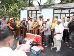 Korban Kebakaran di Simawang Dibantu Pemda Tanah Datar