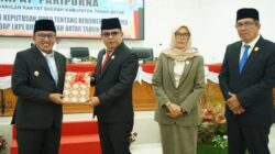 DPRD Sampaikan Keputusan Terhadap LKPj Bupati Tanah Datar 2024