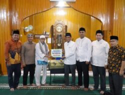 Ketua DPRD Payakumbuh Serahkan Bantuan Rp50 Juta untuk Pembangunan Masjid Assa’adah