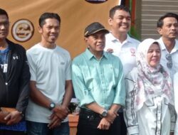 Ketua DPRD Dan Ketua Perbasi Payakumbuh Lepas Atlet Kontingen Basket Berlaga Di Kota Bertuah.
