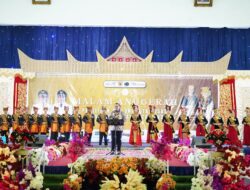 Malam Anugerah Uda Uni Duta Wisata Kabupaten Tanah Datar 2025 Dibuka Bupati