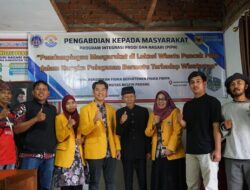 FMIFA UNP Padang Bina Generasi Muda Batubulek Tentang Fotografi dan Penerapan Teknologi Gadget