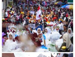 Pawai Slegoris Dalam Rangka Memeriahkan HUT ke 80 Membuat Kota Batusangkar Dibanjiri Masyarakat