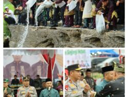 Kapolda Riau Hadiri Pengukuhan 654 Dubalang Batang Kuantan Singingi, Gubernur Tegaskan Tak Ada Toleransi Bagi Perusak Alam