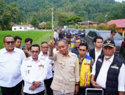 Ruas Jalan Batusangkar-Sitangkai Ditinjau Menteri PU RI