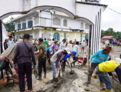 Gotong Royong Pembangunan Halaman Masjid Nurul Falah Diapresiasi Bupati Tanah Datar