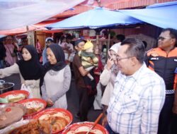 Pasar Pabukoan di Batusangkar Ditinjau Bupati Tanah Datar