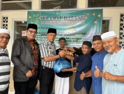 Wakil Wali Kota Payakumbuh Serahkan 70 Paket Sembako untuk Fakir Miskin dan Duafa di Masjid Baiturrahmah