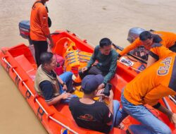 Wabup Kuansing Turun Langsung Bantu Pencarian Bocah Diduga Hanyut di Sungai Kuantan