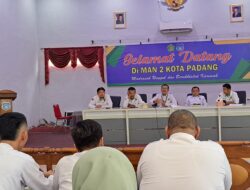 Kepala MAN 2 Padang Tekankan Disiplin dan Integritas Panitia PMB 2026