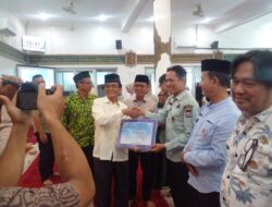 Wujudkan Pelayanan Prima, Pemko Padang Salurkan Dana Operasional RT/RW se-Kecamatan Padang Timur