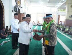Pemkab Kuansing Lepas 186 Jemaah Haji 1447 H,  Wakil Bupati: Jaga Kesehatan dan Kekompakan