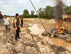 Polsek Benai Tertibkan Dugaan Aktivitas PETI di Desa Gunung Kesiangan, Dua Rakit Dimusnahkan
