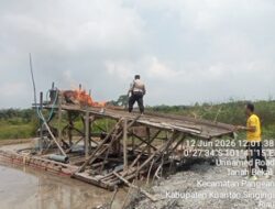 Polsek Pangean Tertibkan Aktivitas PETI di Desa Tanah Bekali, Satu Unit Rakit Dimusnahkan
