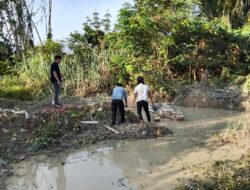 Polres Kuansing Tertibkan Rakit Diduga PETI di Simpang Tiga, Cegah Aktivitas Penambangan Ilegal