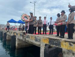 Sambut Hari Bhayangkara ke-80, Polres Mentawai Gelar Upacara Tabur Bunga di Dermaga Tuapejat