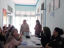 Memperingati Hari KB Nasional, Dinas Keluarga Berencana Kabupaten Kepulauan Mentawai Melaksanakan Kegiatan Safari KB di Puskesmas Mapaddegat
