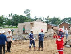 Bupati Tanah Datar Didampingi Dandim 0307/Tanah Datar Meninjau Langsung Progres Pembangunan Huntap di Rambatan
