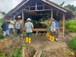 Babinsa Koramil 01/Sikabaluan Jalin Komsos dengan Ketua PPL Siberut Utara Bahas Ketahanan Pangan