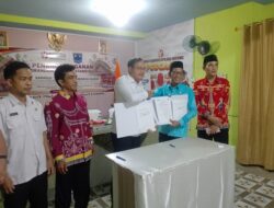 Bawaslu dan Pemkab Kepulauan Mentawai Teken MoU Penguatan Demokrasi dan Pengawasan Pemilu