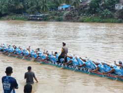 Kehadiran Polri Ikut Melestarikan Budaya Daerah Pacu Jalur Tradisional Rayon IV