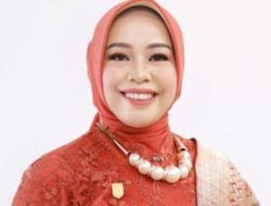 Melalui Pokir 2025, Hj. Hurisna Jamhur Perjuangkan Perbaikan Jalan Kantor Kelurahan Balai Panjang