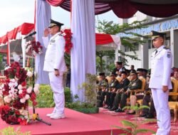 Upacara Penurunan Sang Merah Putih di Payakumbuh, Wawako Elzadaswarman Ajak Rawat Persatuan
