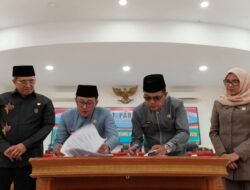 Nota Kesepakatan KUA-PPAS Perubahan 2026 Ditandatangani di Paripurna DPRD Tanah Datar