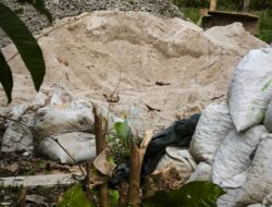 Pembangunan Tower Induk di Desa Muntei Disorot, Material Pasir Laut Jadi Perhatian