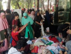 Remaja Masjid Al Falah Laksanakan  Bazar Murah Pakaian Layak Pakai