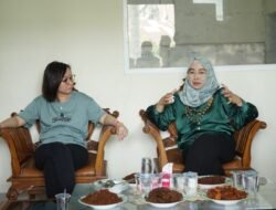 Wamen Ekraf Irene Umar Sambangi Kampung Rendang Payakumbuh, Intip Produksi Rendang hingga Potensi Pasar Global