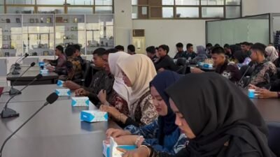 Kesbangpol Padang Terima Kunjungan Kesbangpol dan Paskibraka Kuantan Singingi, Perkuat Sinergi Pembinaan Generasi Muda
