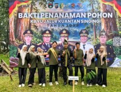 KOMUNITAS REAKSI (REMAJA KUANSING BERAKSI) TAMPIL KOMPAK DI BAKTI PENANAMAN POHON KAYU JALUR 2026