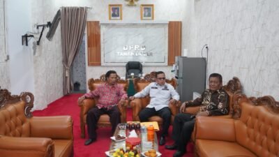 Pengurus SMSI Tanah Datar Bersilaturrahmi Dengan Ketua DPRD Tanah Datar