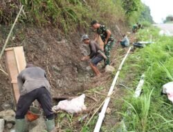 Semangat Gotong Royong, Satgas TMMD ke-130 Bersama Warga Kebut Pipanisasi 2.000 Meter di Dusun Pogari